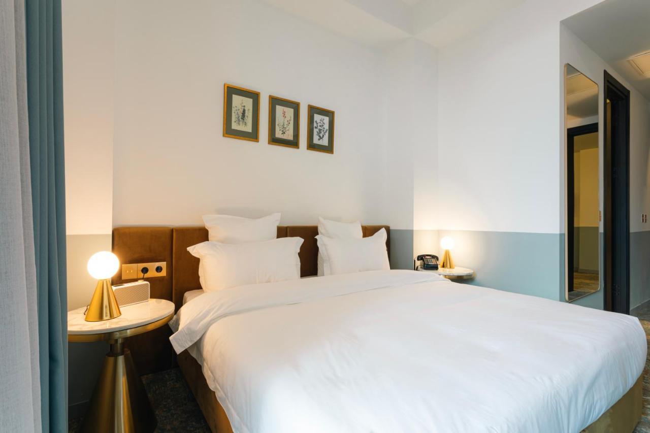 Castor & Pollux Hotel Tbilissi Extérieur photo