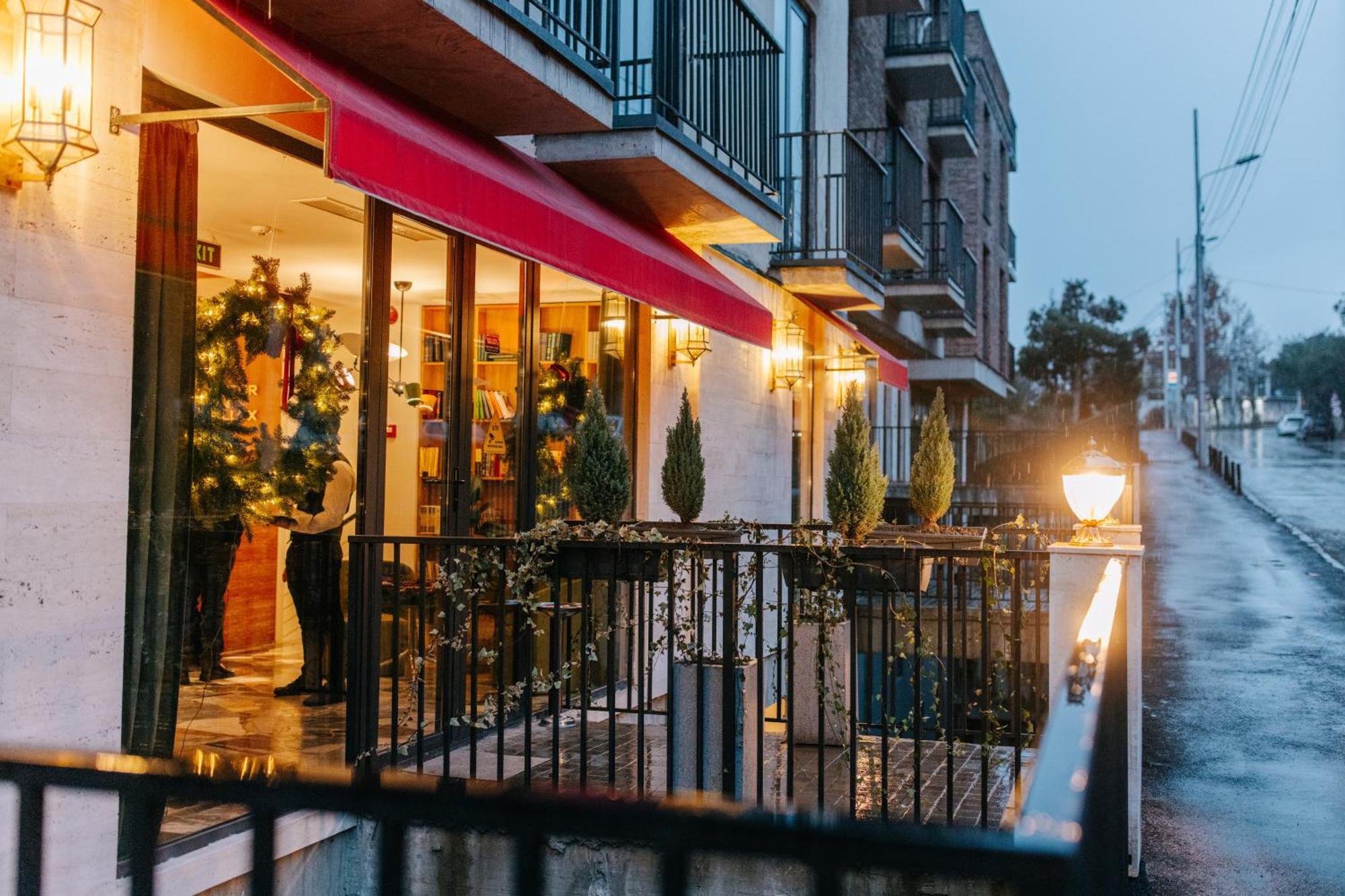 Castor & Pollux Hotel Tbilissi Extérieur photo