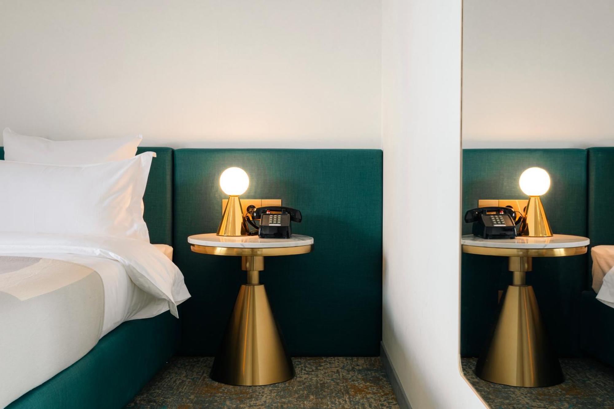 Castor & Pollux Hotel Tbilissi Extérieur photo