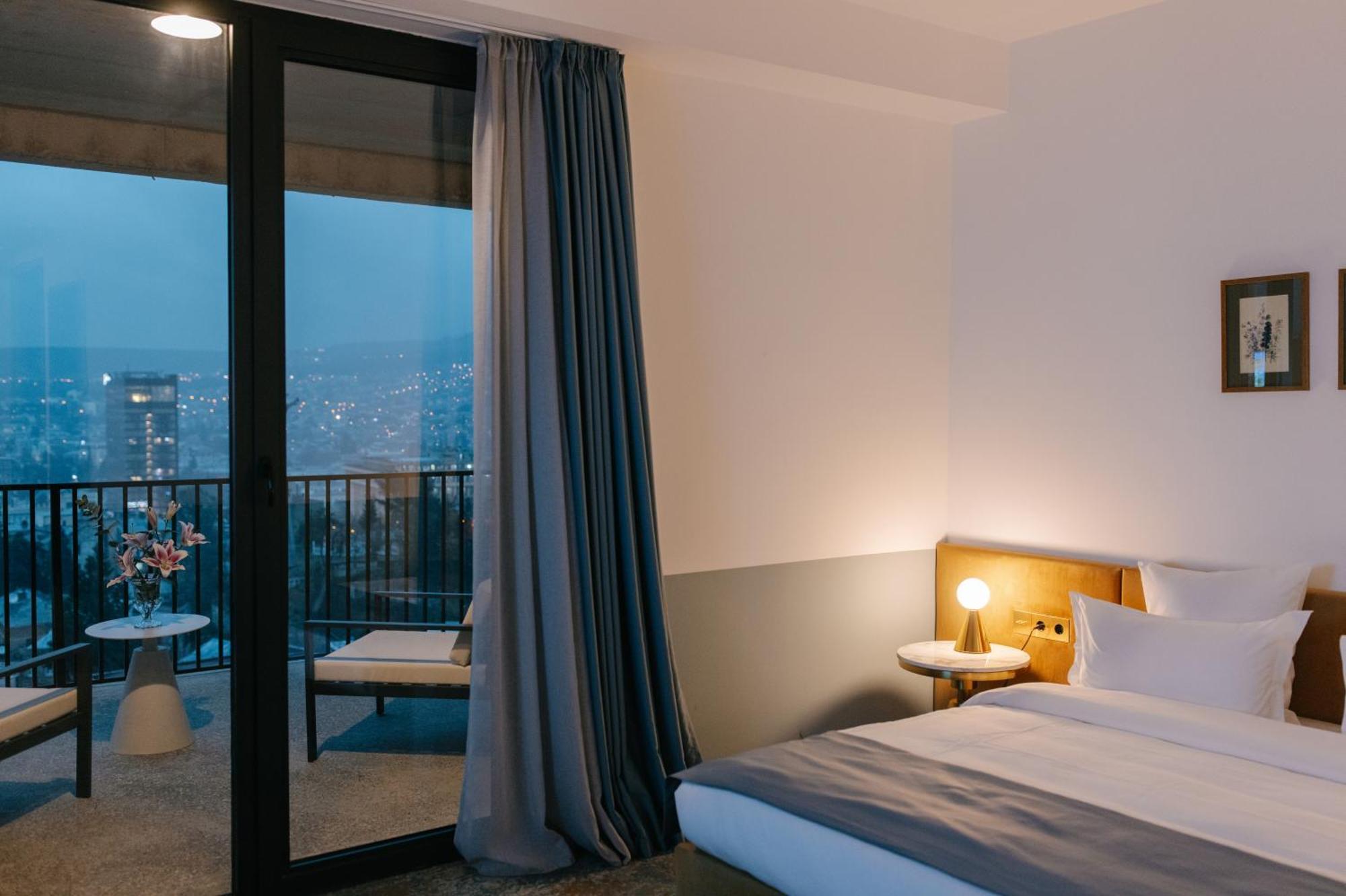 Castor & Pollux Hotel Tbilissi Extérieur photo