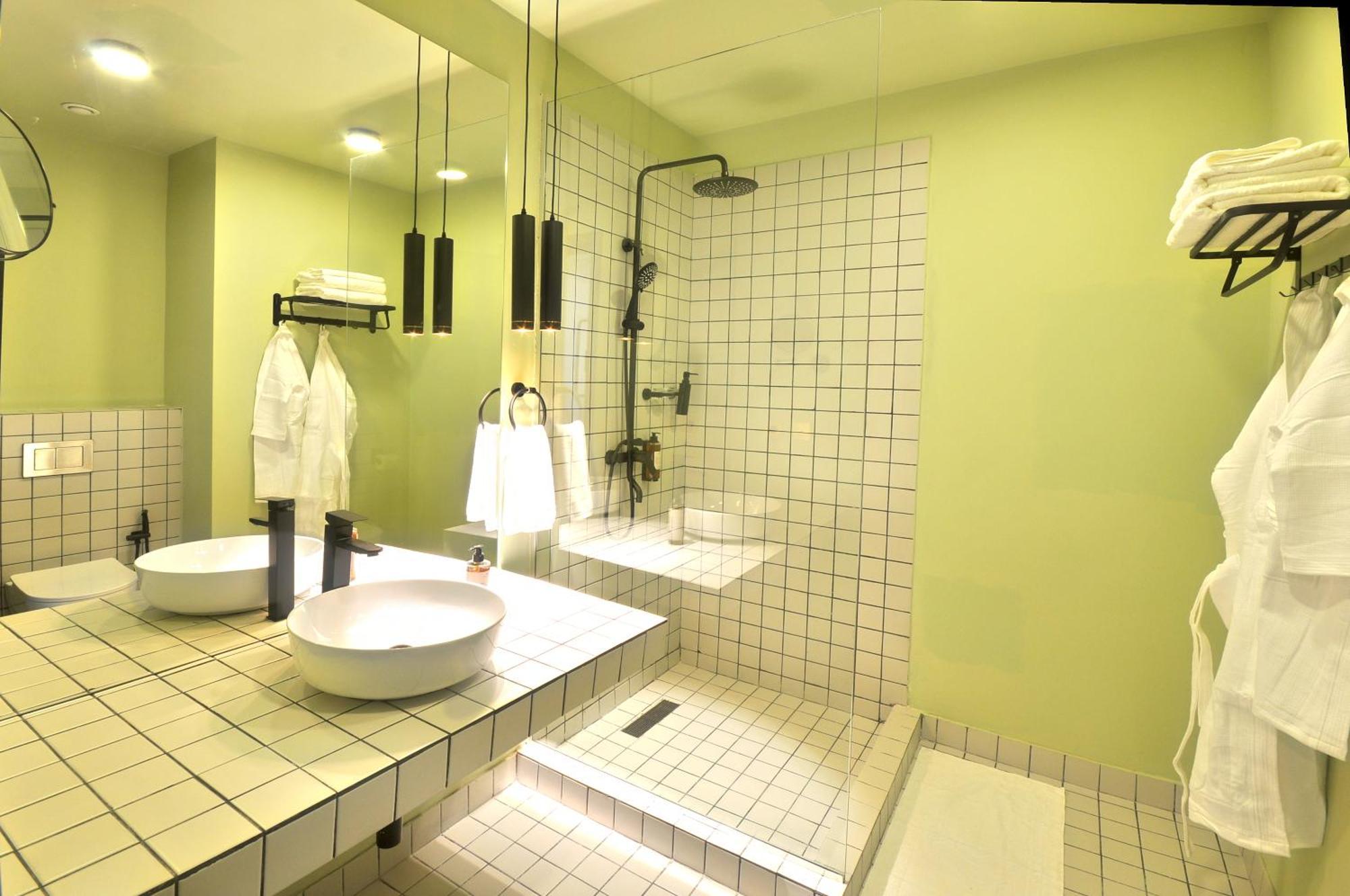 Castor & Pollux Hotel Tbilissi Extérieur photo